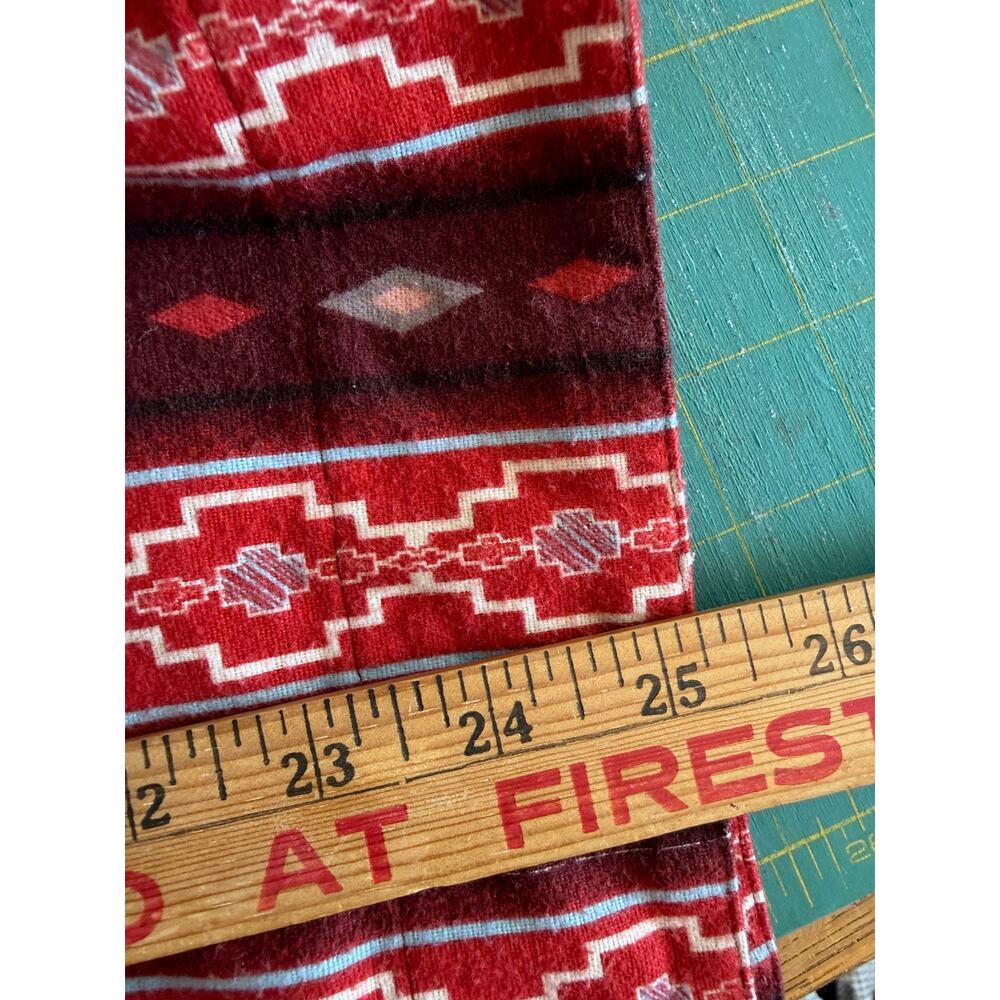 Cabela's Women's Red Western Aztec Laced V-Neck Pullover Top sz L Long Sleeves - Picture 6 of 6